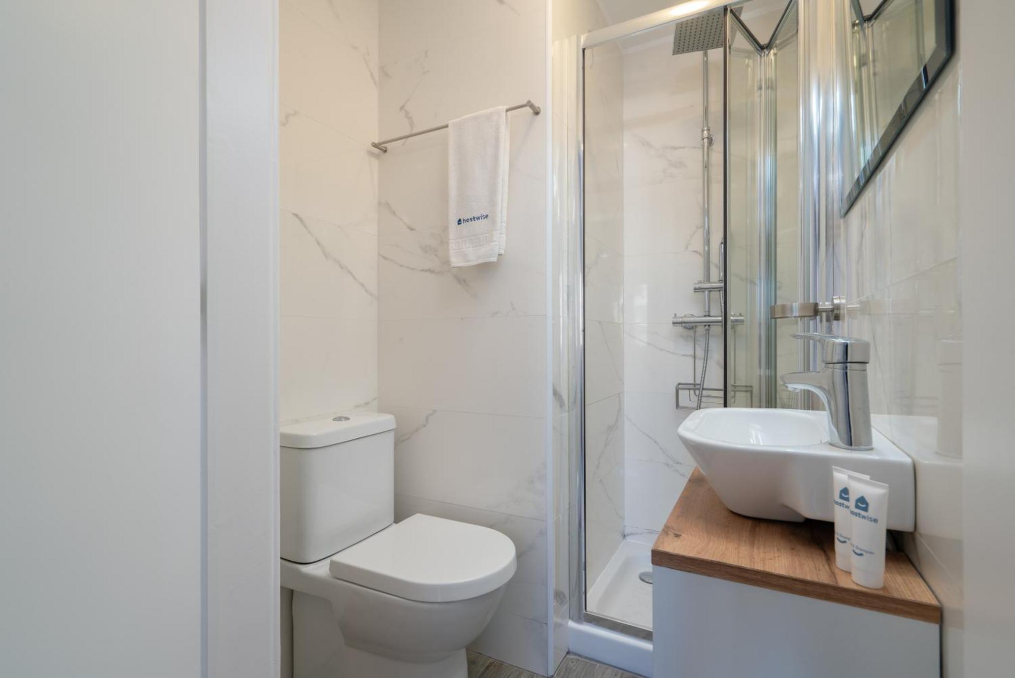 Host Wise - Elegant Spacious Flat W Balcony - Ace Location * Vila Nova de Gaia