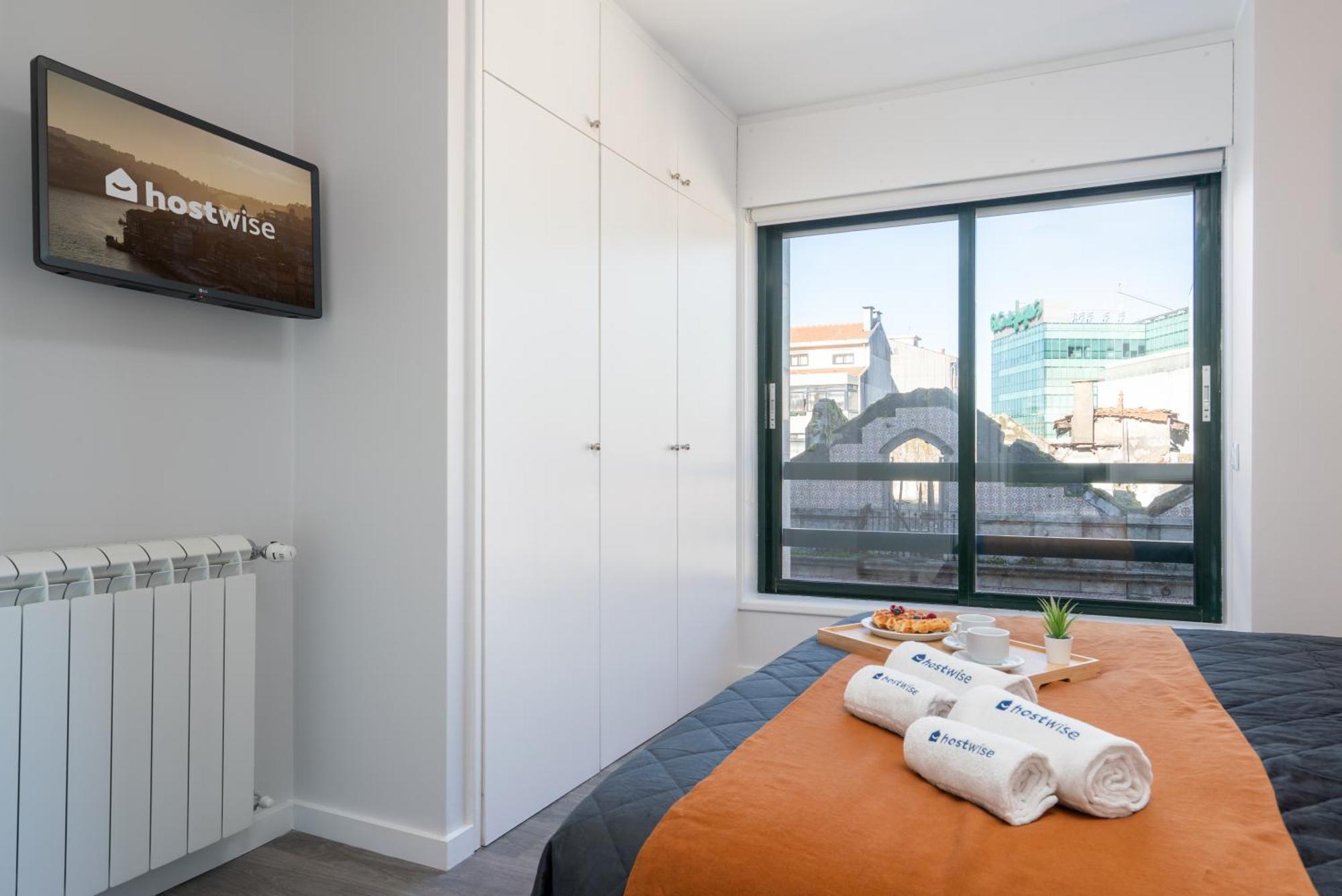 Host Wise - Elegant Spacious Flat W Balcony - Ace Location Vila Nova de Gaia